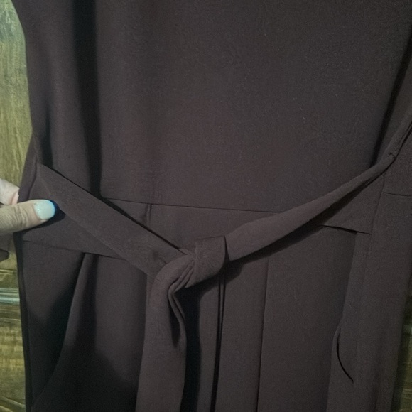 Express Jumpsuit w belt - Picture 3 of 3